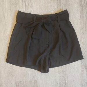 NWOT Max & Riley Women's Paper Bag High Waisted Trouser Solid Black Shorts Small